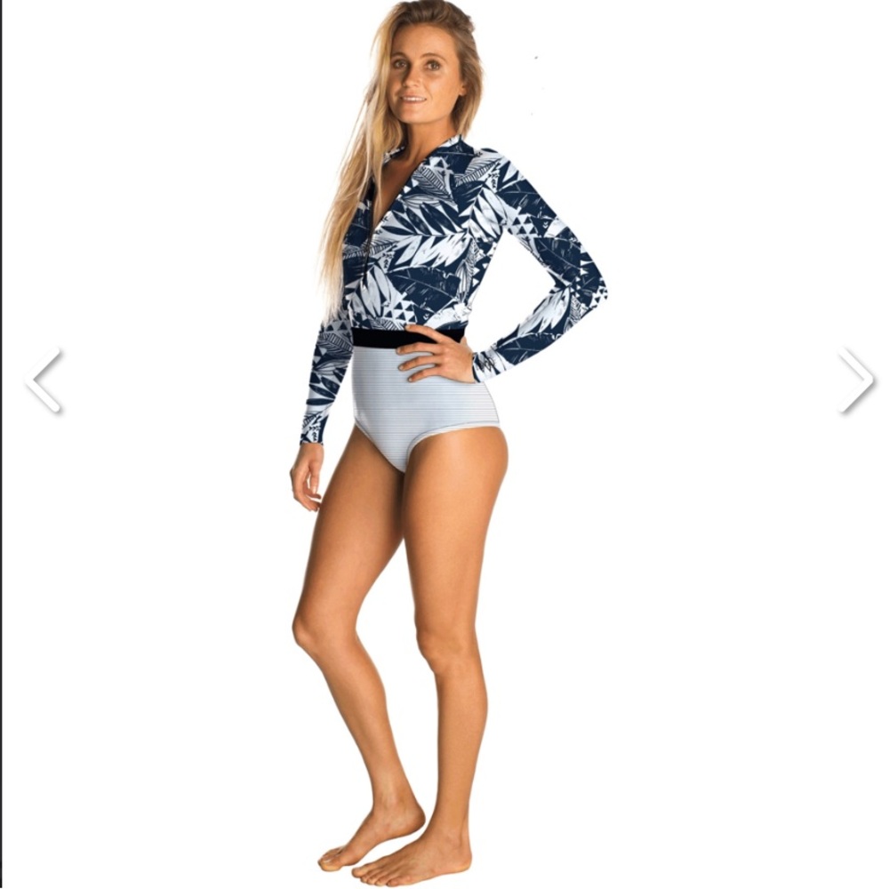 Rip Curl Navy and White One Piece Swimsuit women’s XS